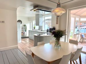 Photo 11- click for photo gallery